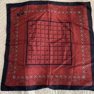 💯 silk Countess Mara scarf